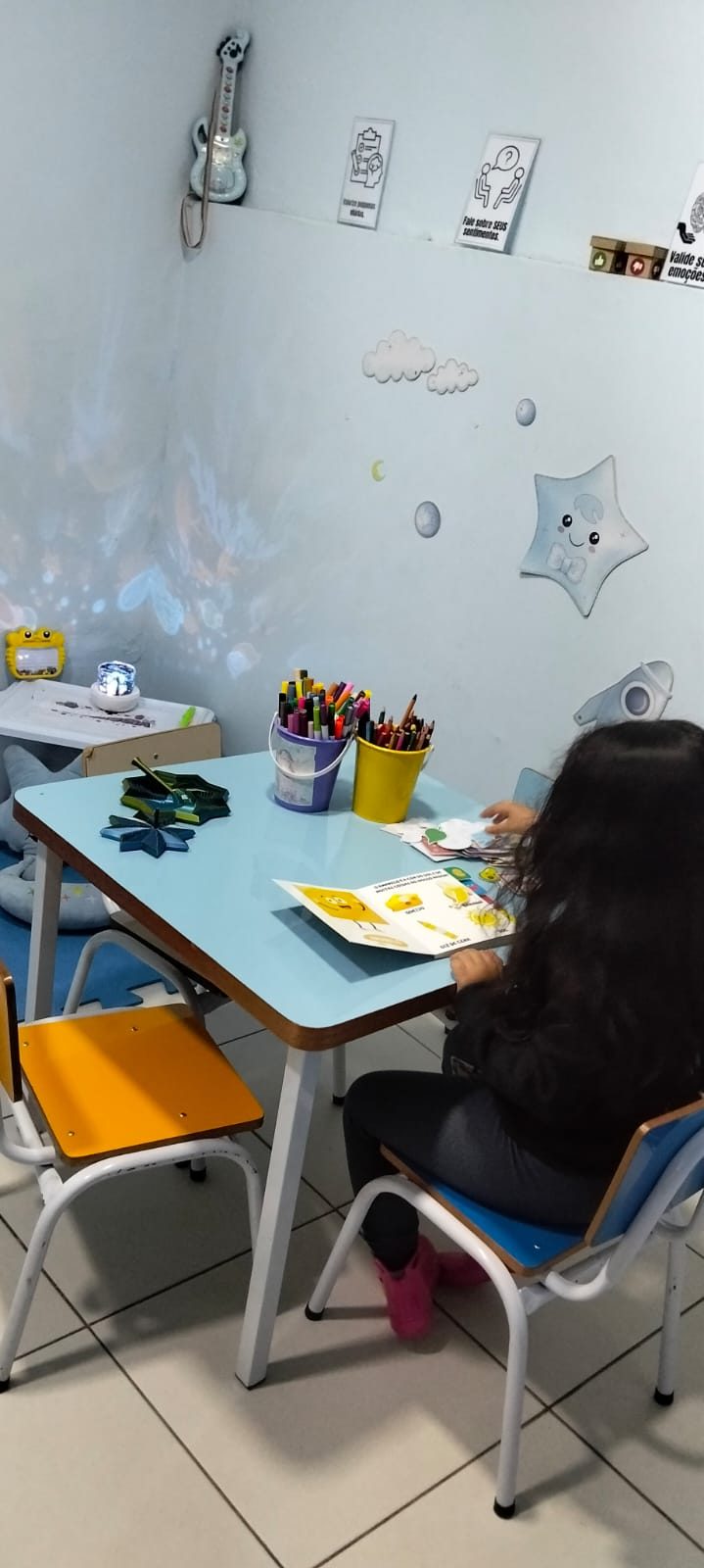 Atendimento individual em mesa de trabalho
